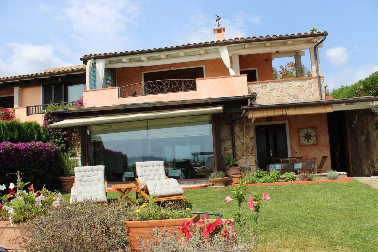Villa Claude&Kate'S Dream House Loiri Porto San Paolo Exterior foto